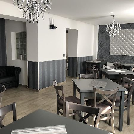 Tardosi Vendeghaz Hotel Мисколк Екстериор снимка