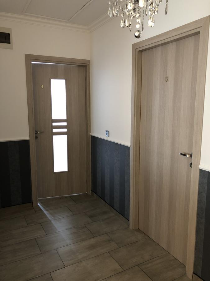Tardosi Vendeghaz Hotel Мисколк Екстериор снимка