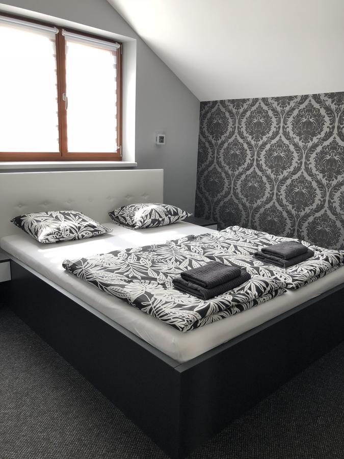 Tardosi Vendeghaz Hotel Мисколк Екстериор снимка
