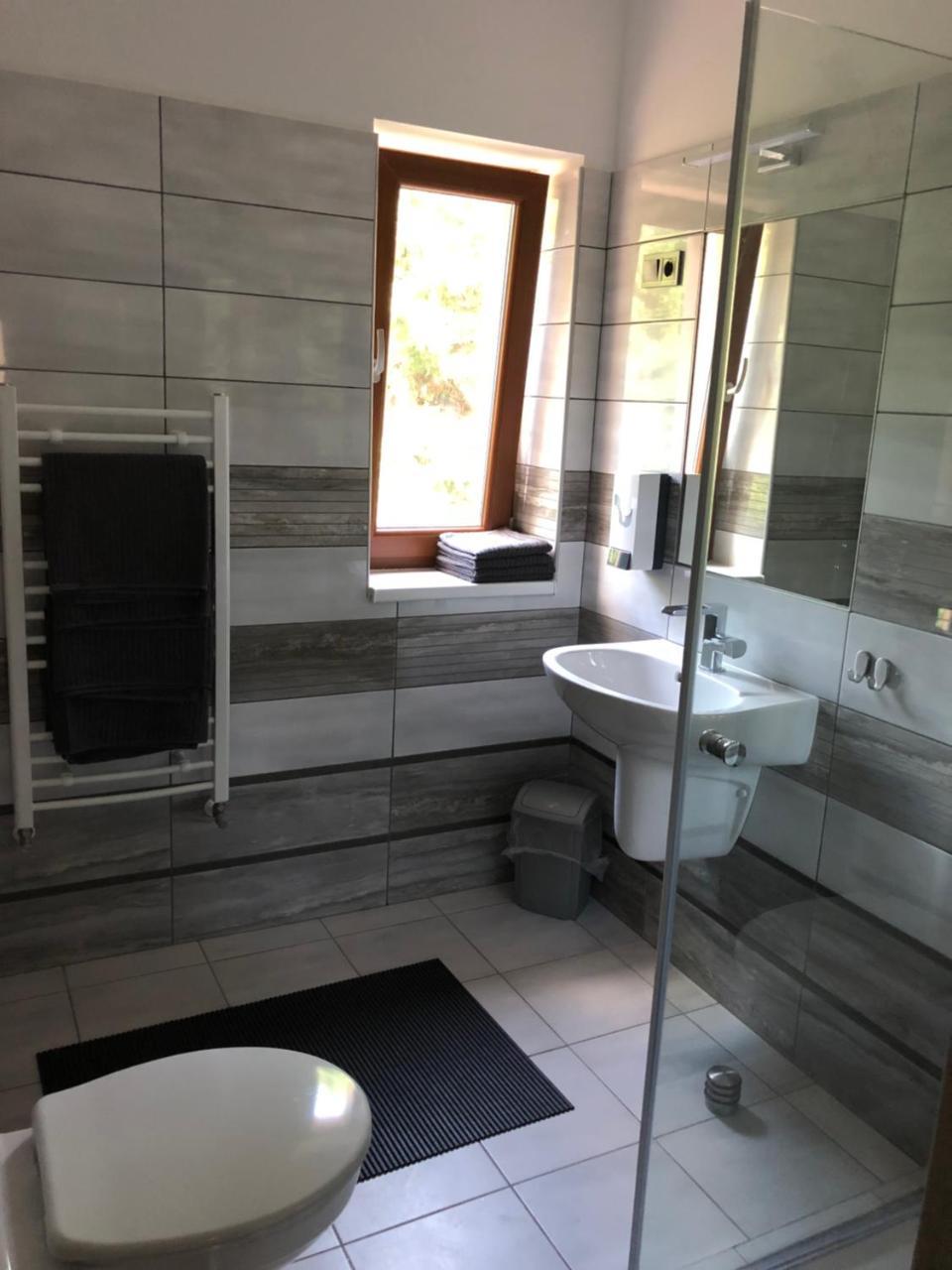 Tardosi Vendeghaz Hotel Мисколк Екстериор снимка