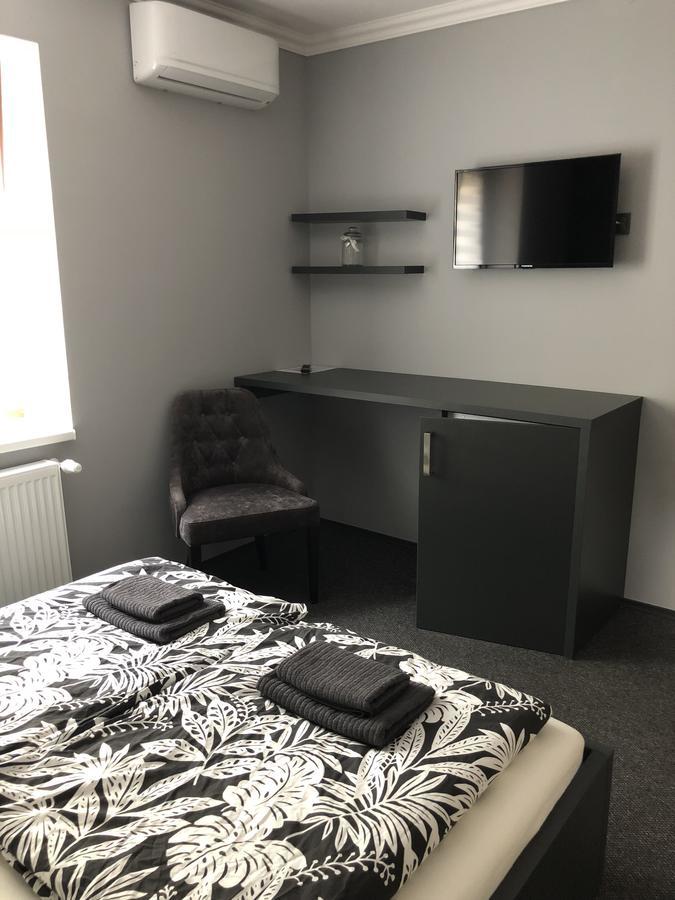 Tardosi Vendeghaz Hotel Мисколк Екстериор снимка