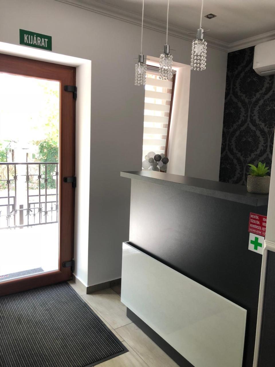 Tardosi Vendeghaz Hotel Мисколк Екстериор снимка