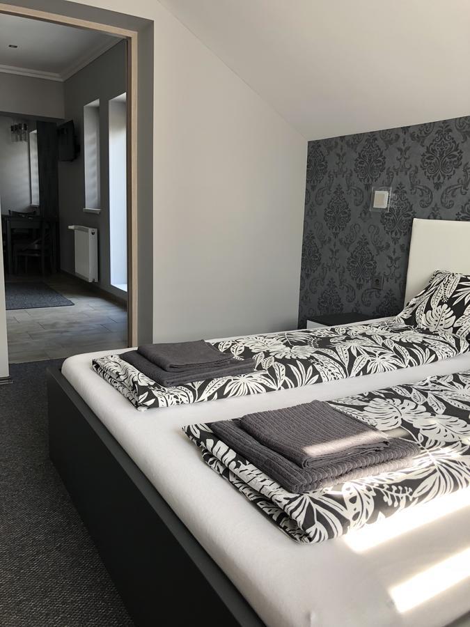 Tardosi Vendeghaz Hotel Мисколк Екстериор снимка