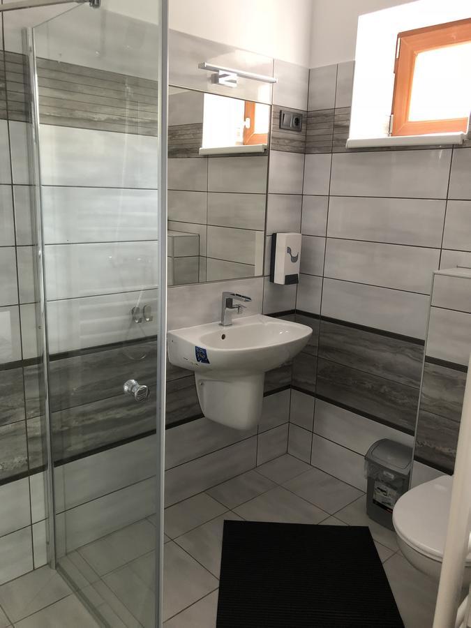 Tardosi Vendeghaz Hotel Мисколк Екстериор снимка