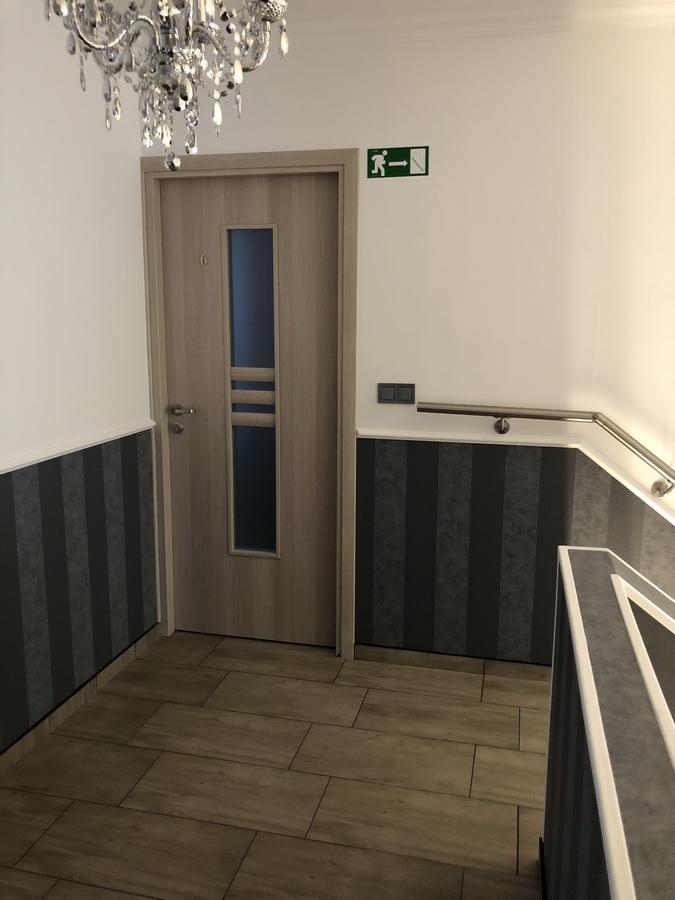 Tardosi Vendeghaz Hotel Мисколк Екстериор снимка