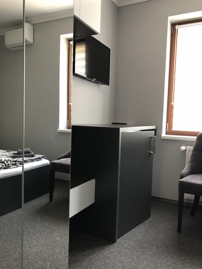 Tardosi Vendeghaz Hotel Мисколк Екстериор снимка